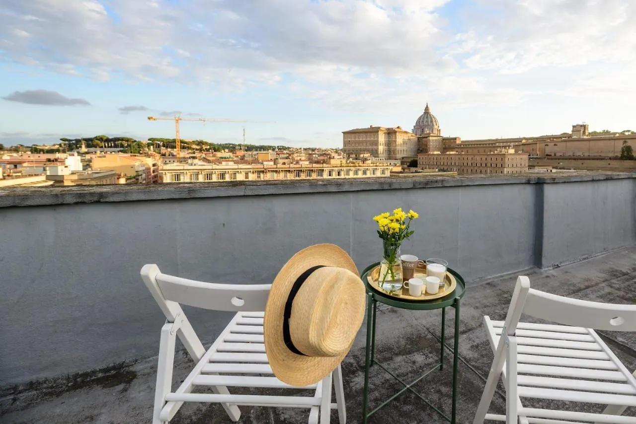 Suite 06 Rome 4*,  Italy